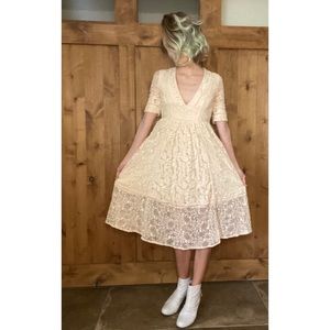 FREE PEOPLE LACE DRESS!